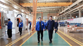 中铁宝桥集团董事长侯映晖到访宝鸡机床